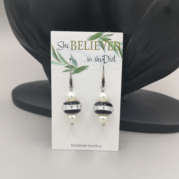Black & Silver Glass Bead & Pearl earrings - Picture 1 of 3